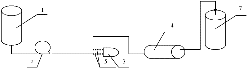 Concentrating device and concentrating method of acarbose destaining solution