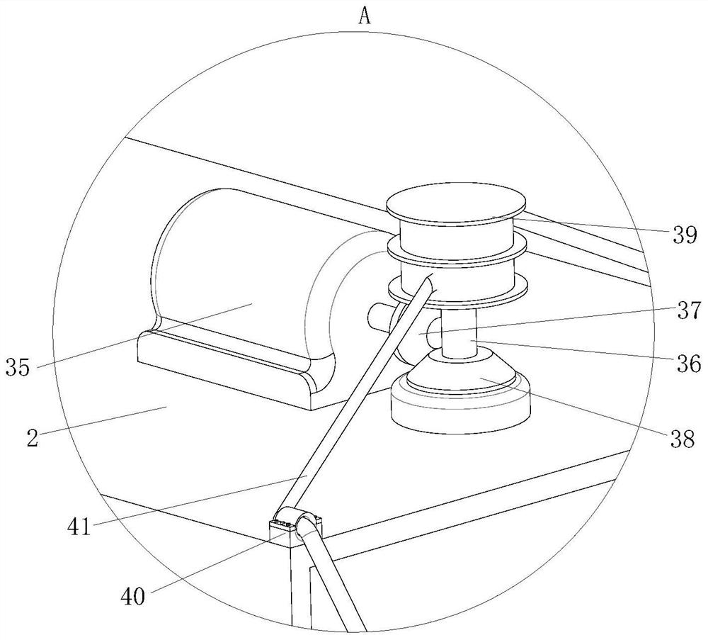 Electro-tricycle carriage with auxiliary loading structure,