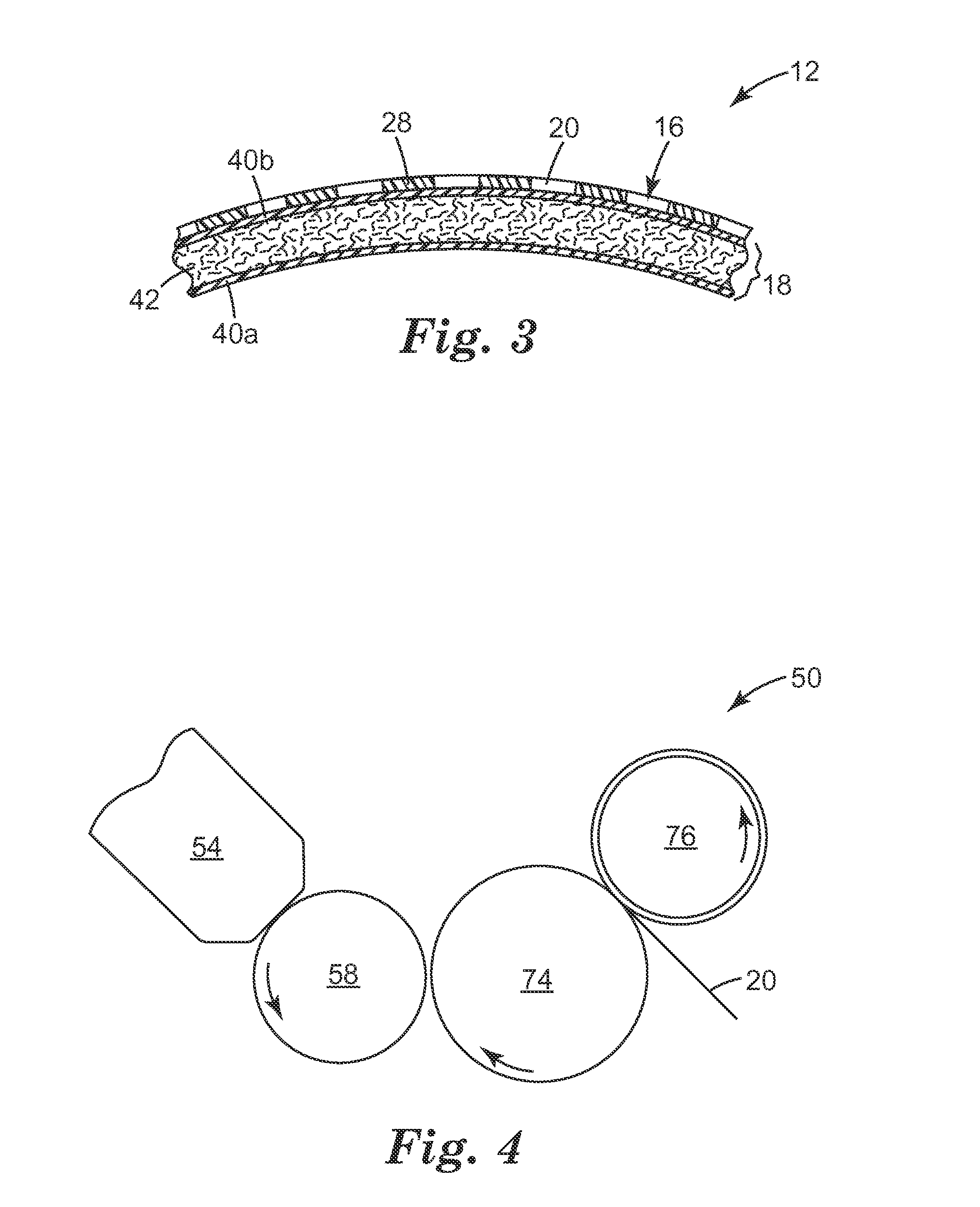 Filtering face-piece respirator having an auxetic mesh in the mask body