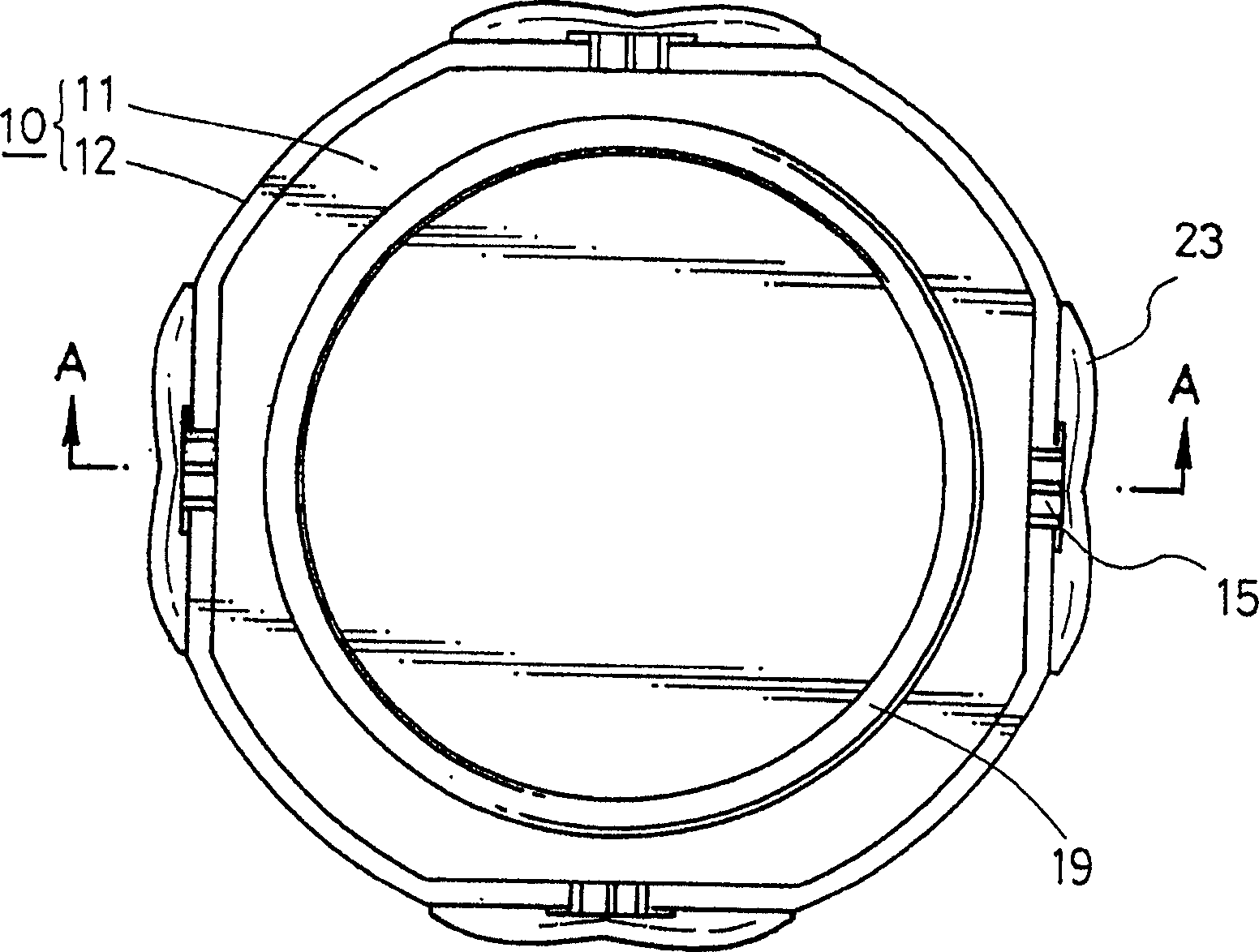 Multi-layered container with intermediate lid