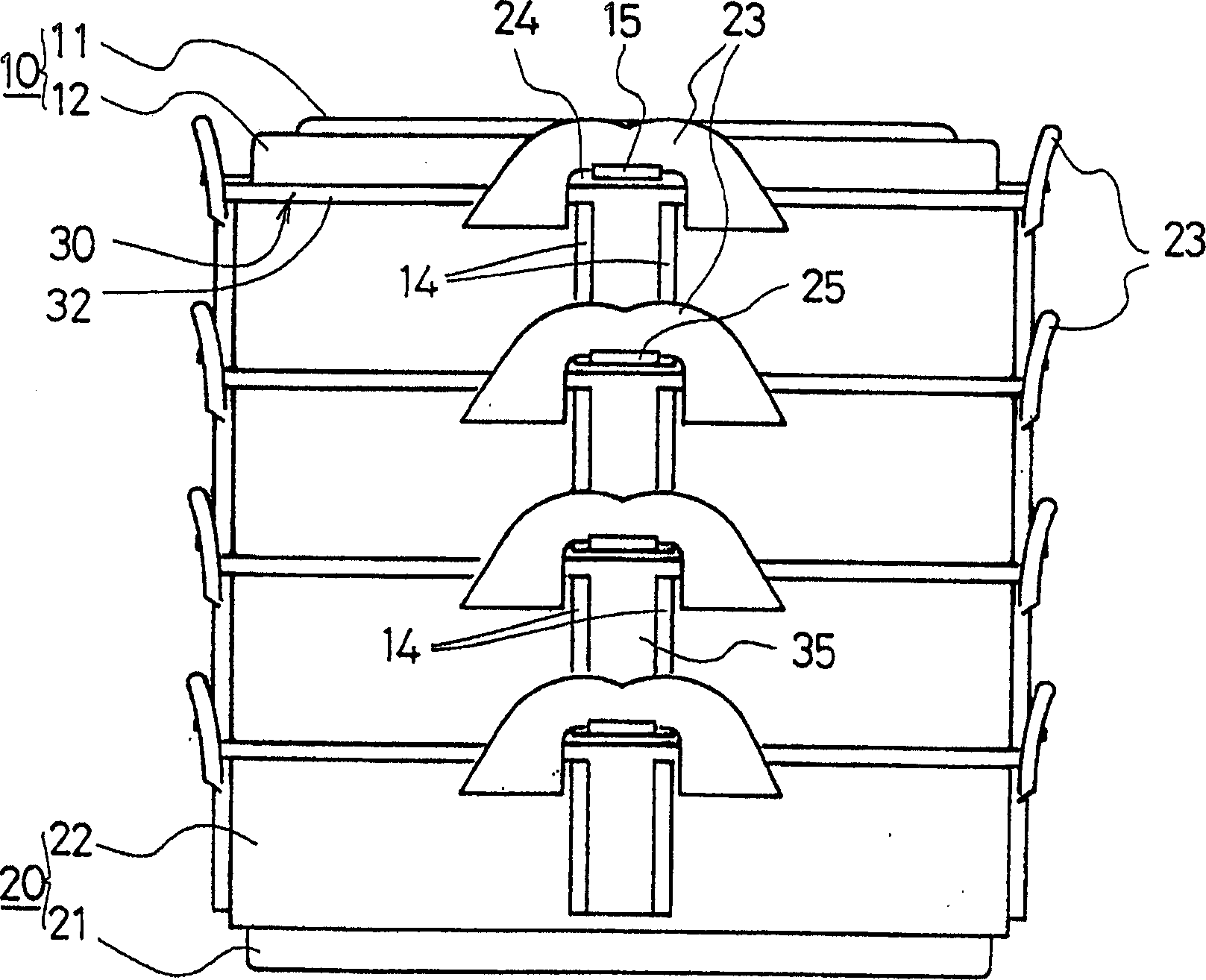 Multi-layered container with intermediate lid