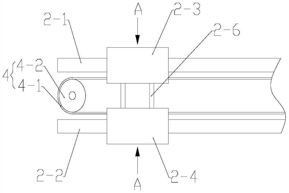 Circuit board special-shaped device plug-in device and path memory control method thereof