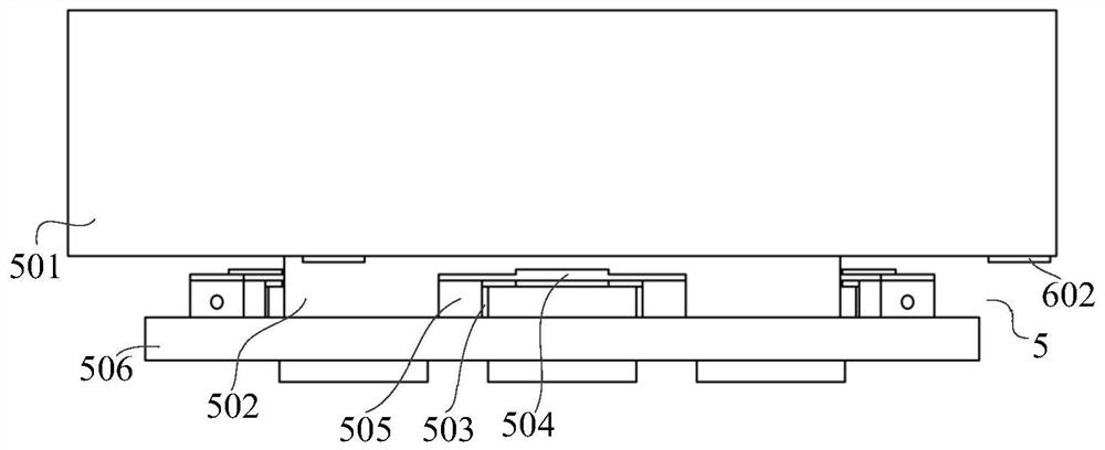 A large stroke displacement driving device and its control method