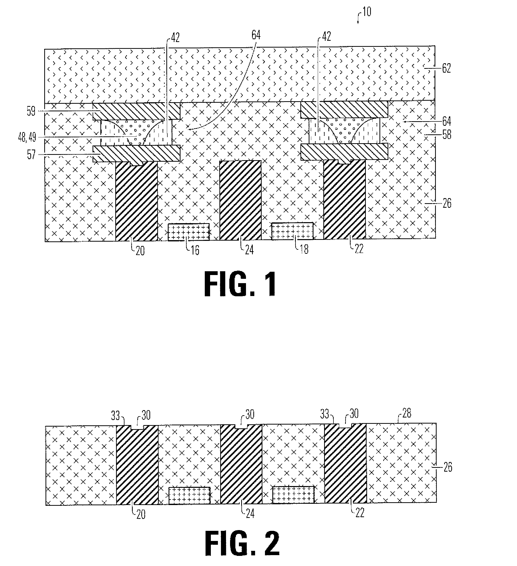 Thermally insulated phase change memory device and manufacturing method