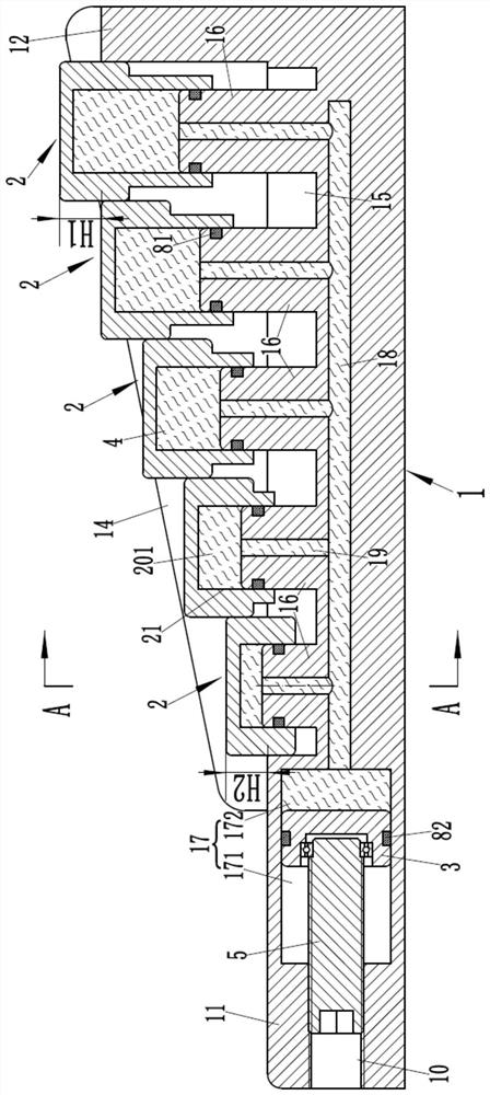 A hydraulically supported training ladder