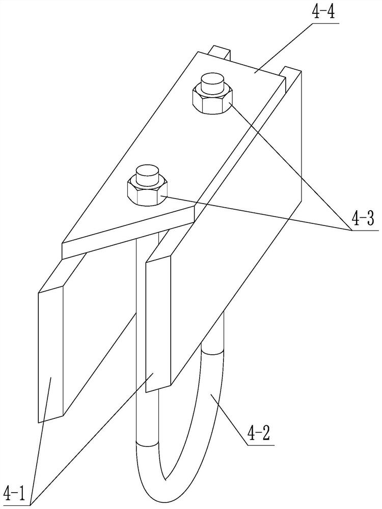 A combined hanging device for a double-deck ring header