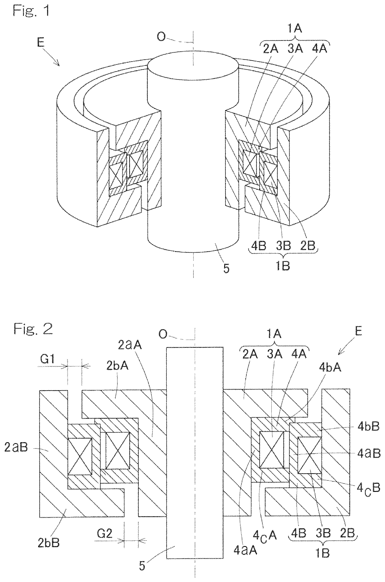 Electric transmission device in relatively rotating parts