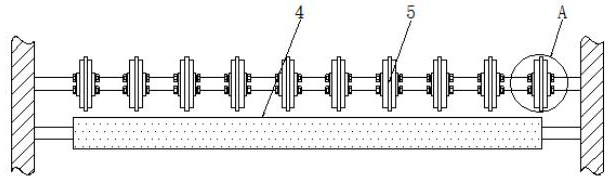 Slitting device capable of guaranteeing tension during cloth cutting based on opposite movement