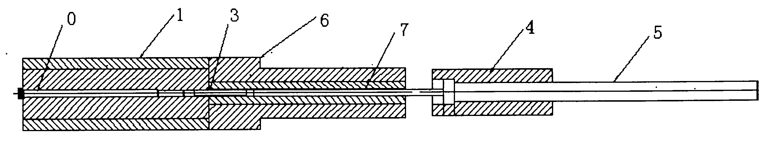 Cold upsetting forming die of slender bolt