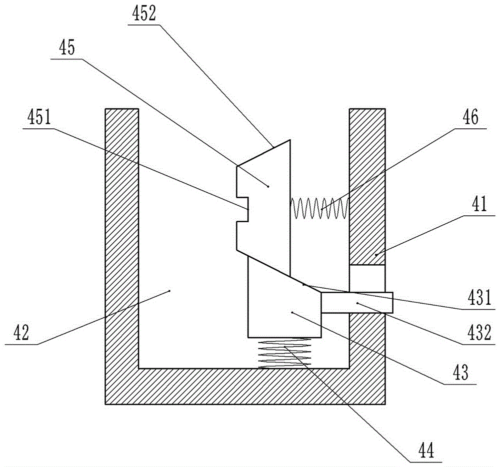 Detection table for detecting hub runout