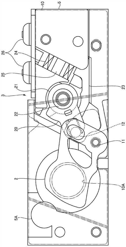 Blade driving device