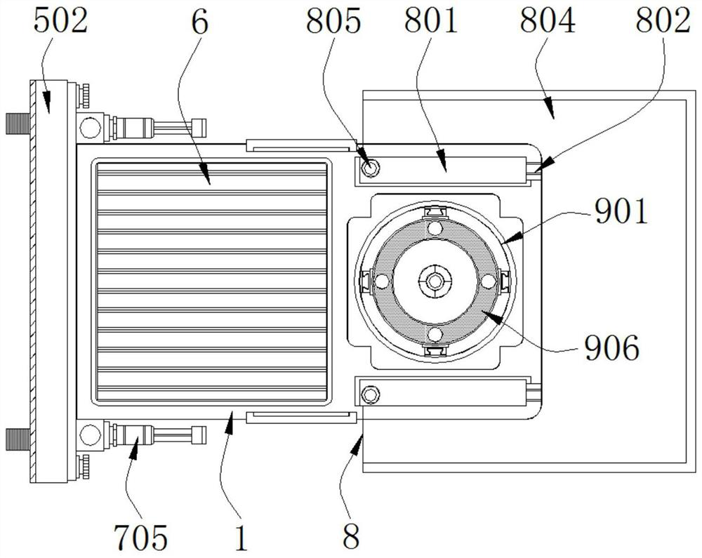 Wireless solar charging type glass breaking device capable of reducing accidental injury