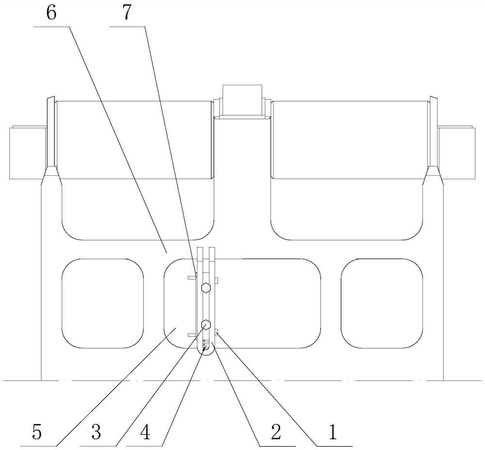 Lock rod seat welding auxiliary structure of electric shovel bucket and installation method