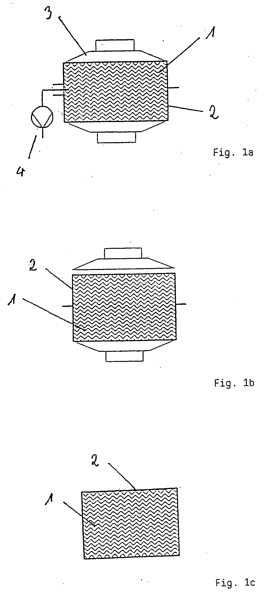 Highly compressed filter tow bales and process for their production