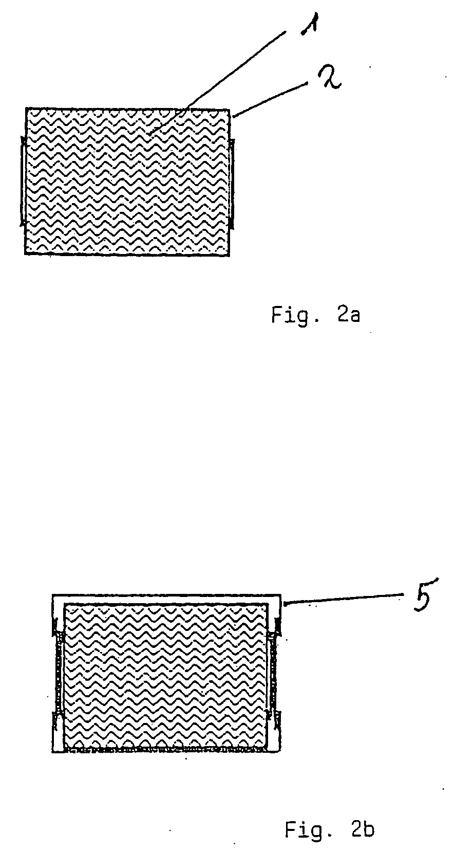 Highly compressed filter tow bales and process for their production