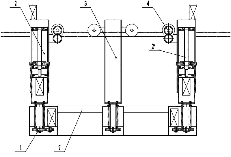 Robot used for automatically deicing high tension transmission line