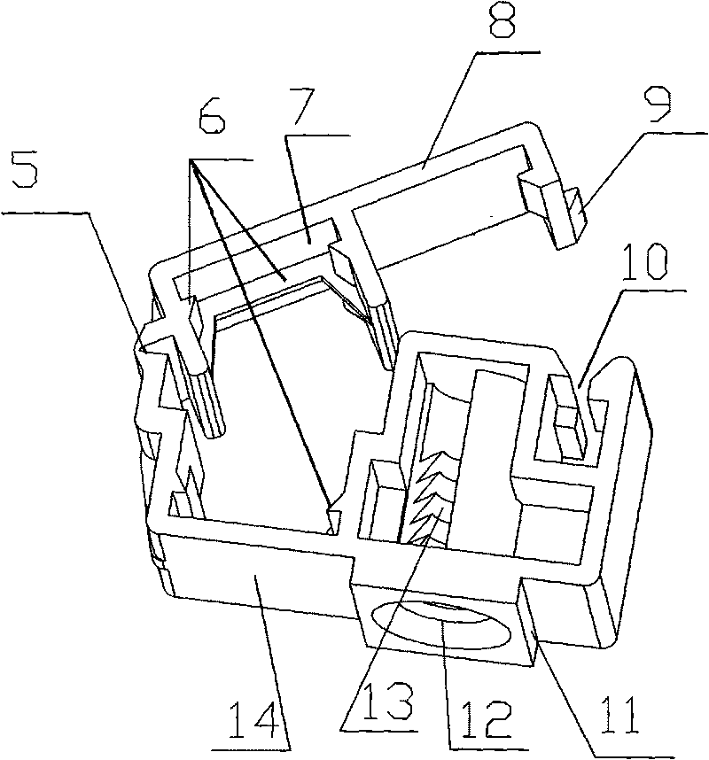 Closed type pipe clamp assembly with vibration-proof structure