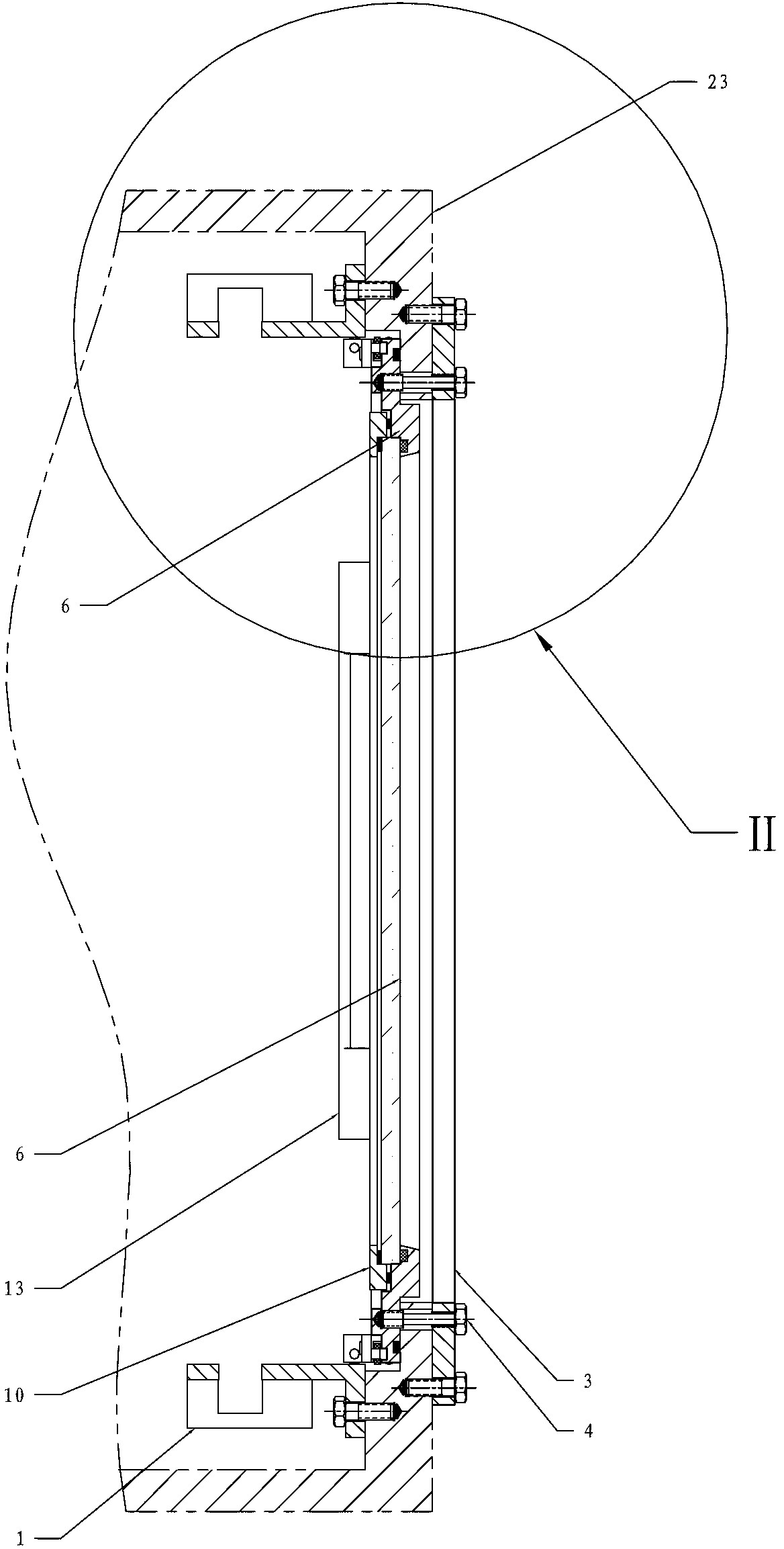 Reverse mounting type locking device for large aperture vacuum sealing elements