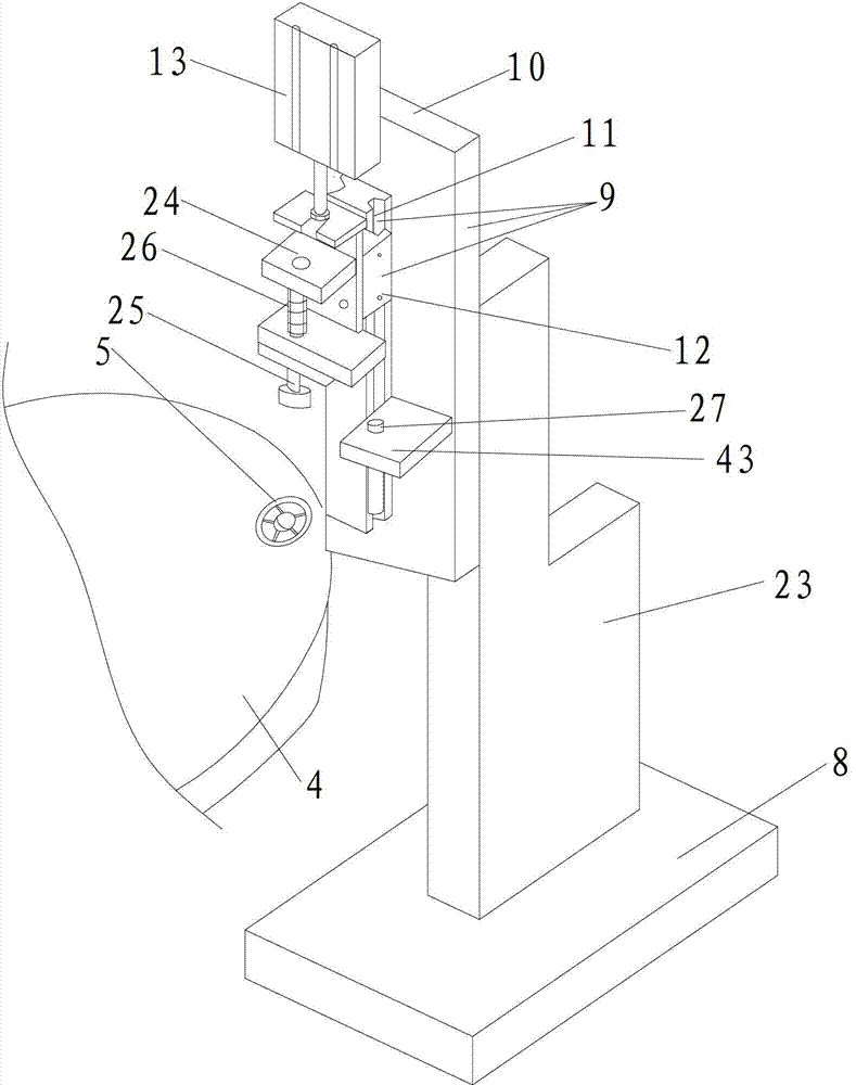 Method and equipment for fully-automatically detecting motor commutator