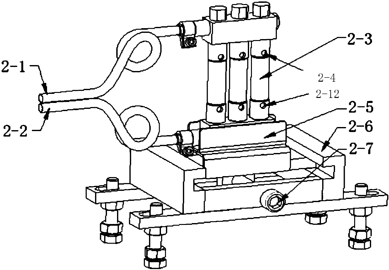 A thermal fatigue test device under simulated gas environment