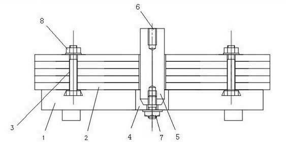 Inner and outer circle finish turning positioning device and method of circular saw web