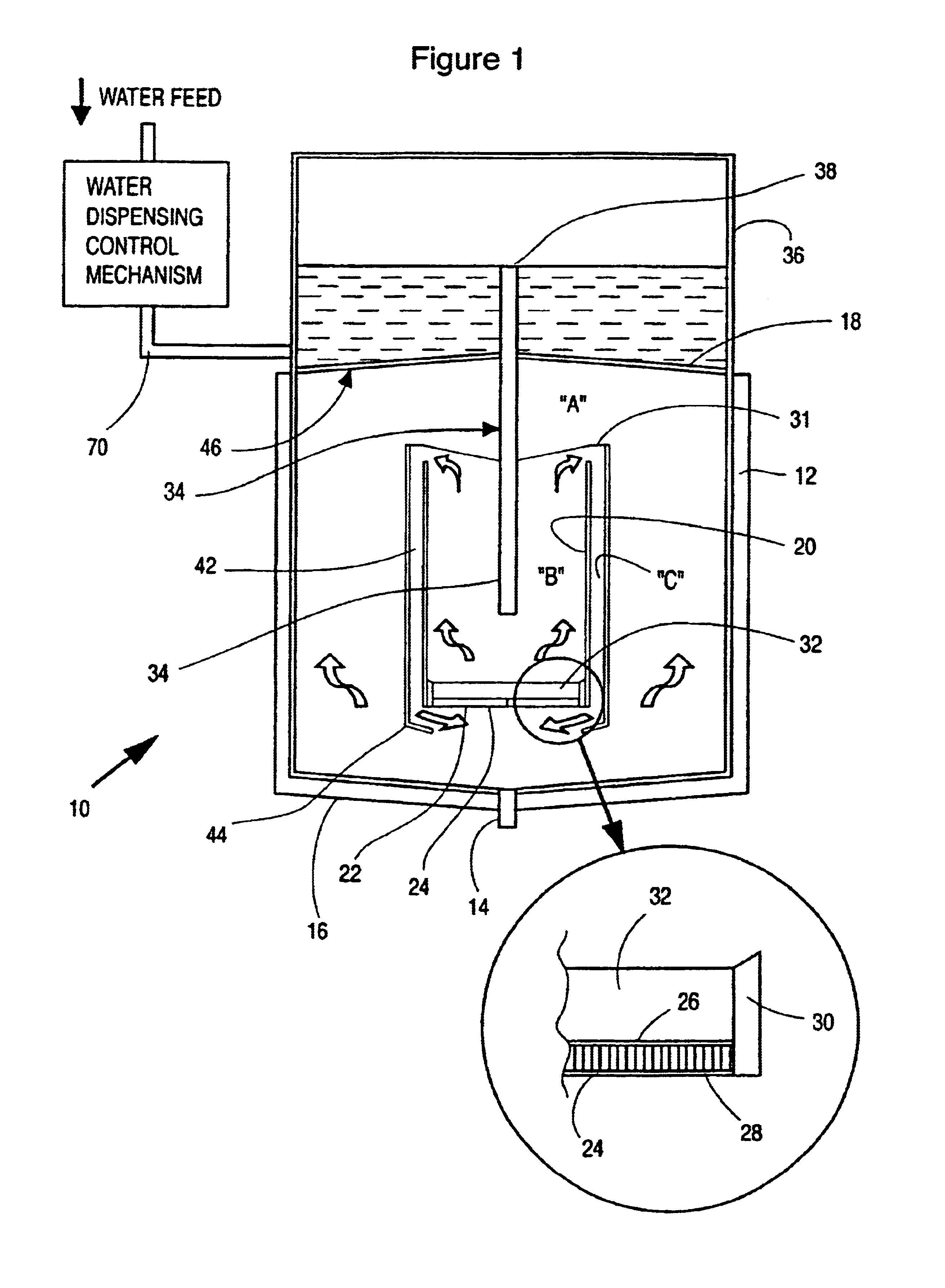 Apparatus and process for purifying a liquid by thermoelectric peltier means