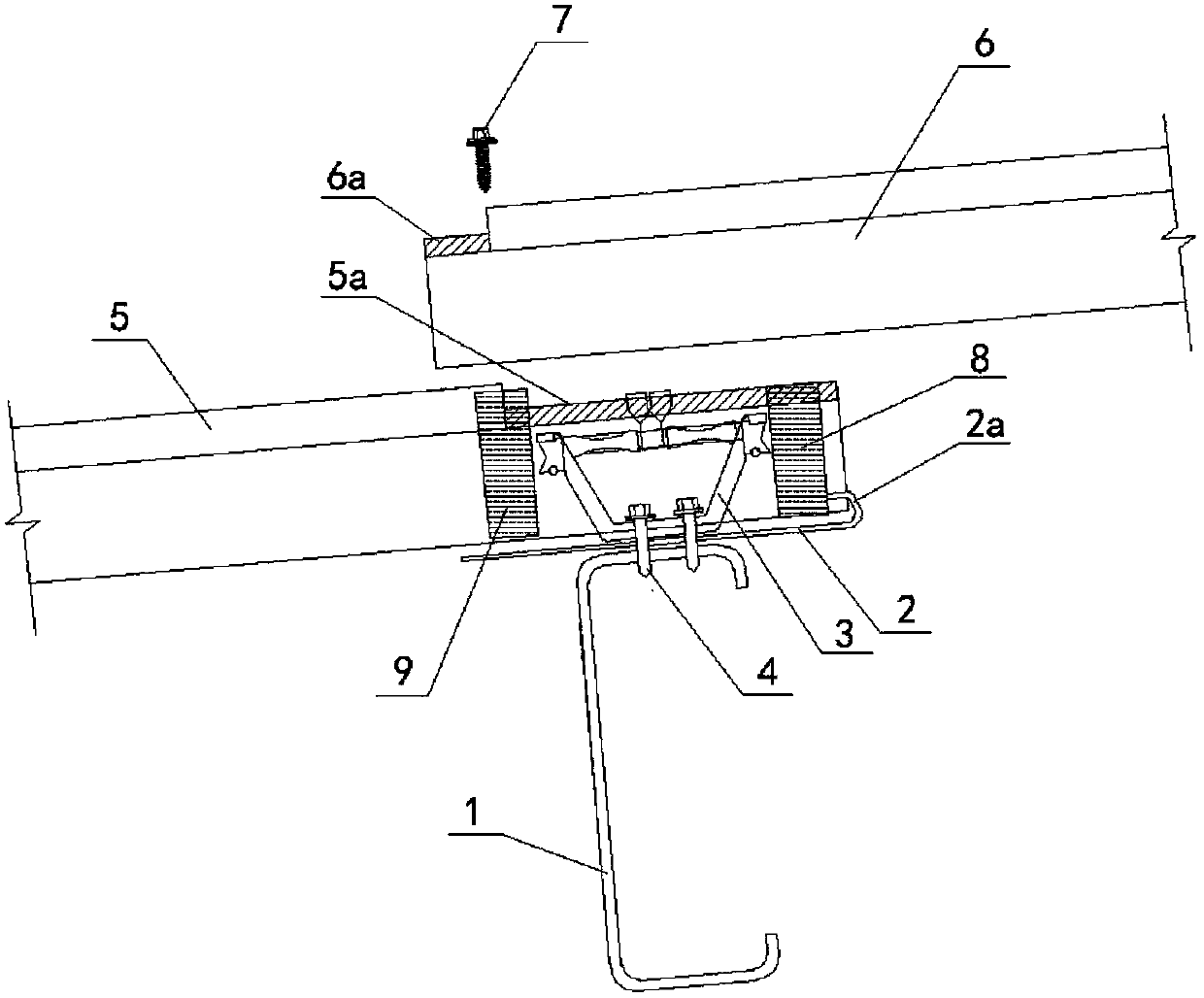 Roof color steel plate lap-joint structure and mounting method thereof