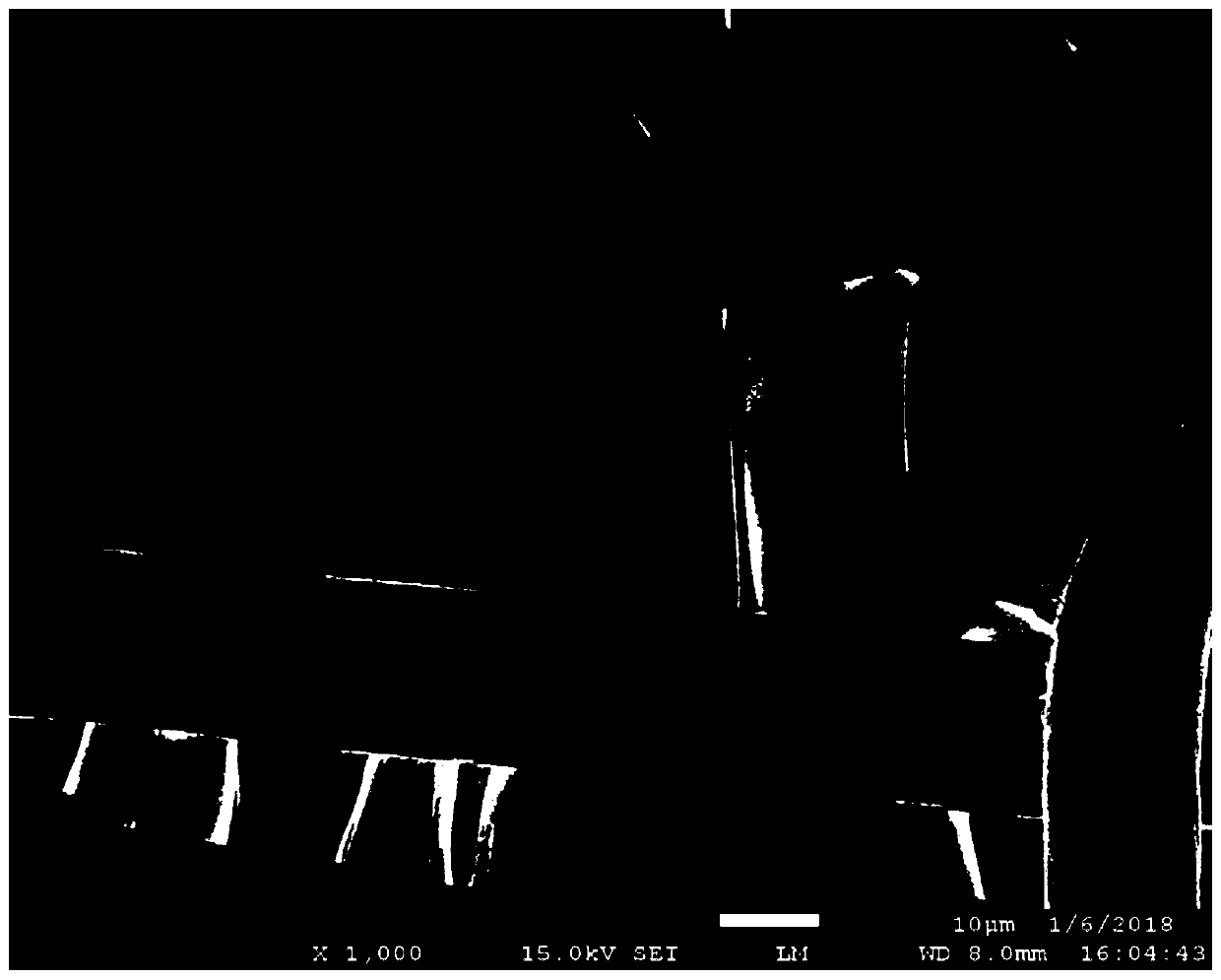 Porous air filtering film as well as preparation method and application thereof