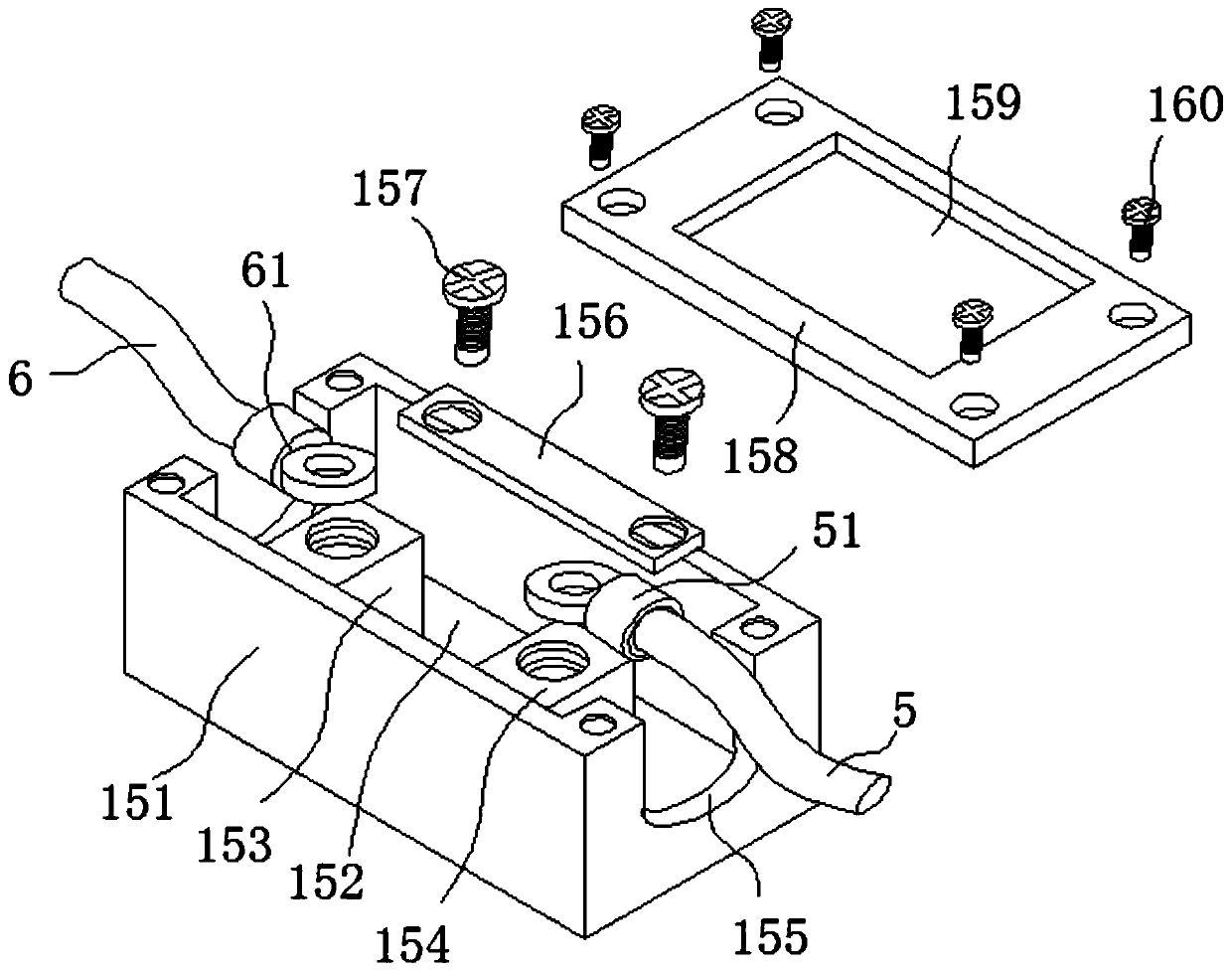 A fixing structure of an insulated wire and an assembly method thereof