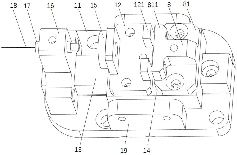 Optical fiber transmission type passive pressure sensor based on gradient refractive index lens