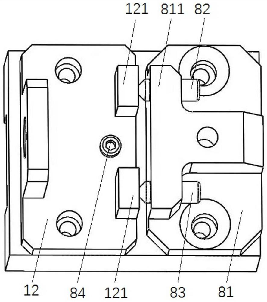 Optical fiber transmission type passive pressure sensor based on gradient refractive index lens