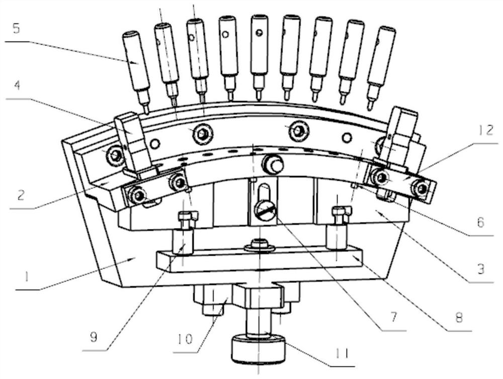 Device and method for detecting uniform distribution positions of blade-shaped holes in thin-wall fan-shaped section