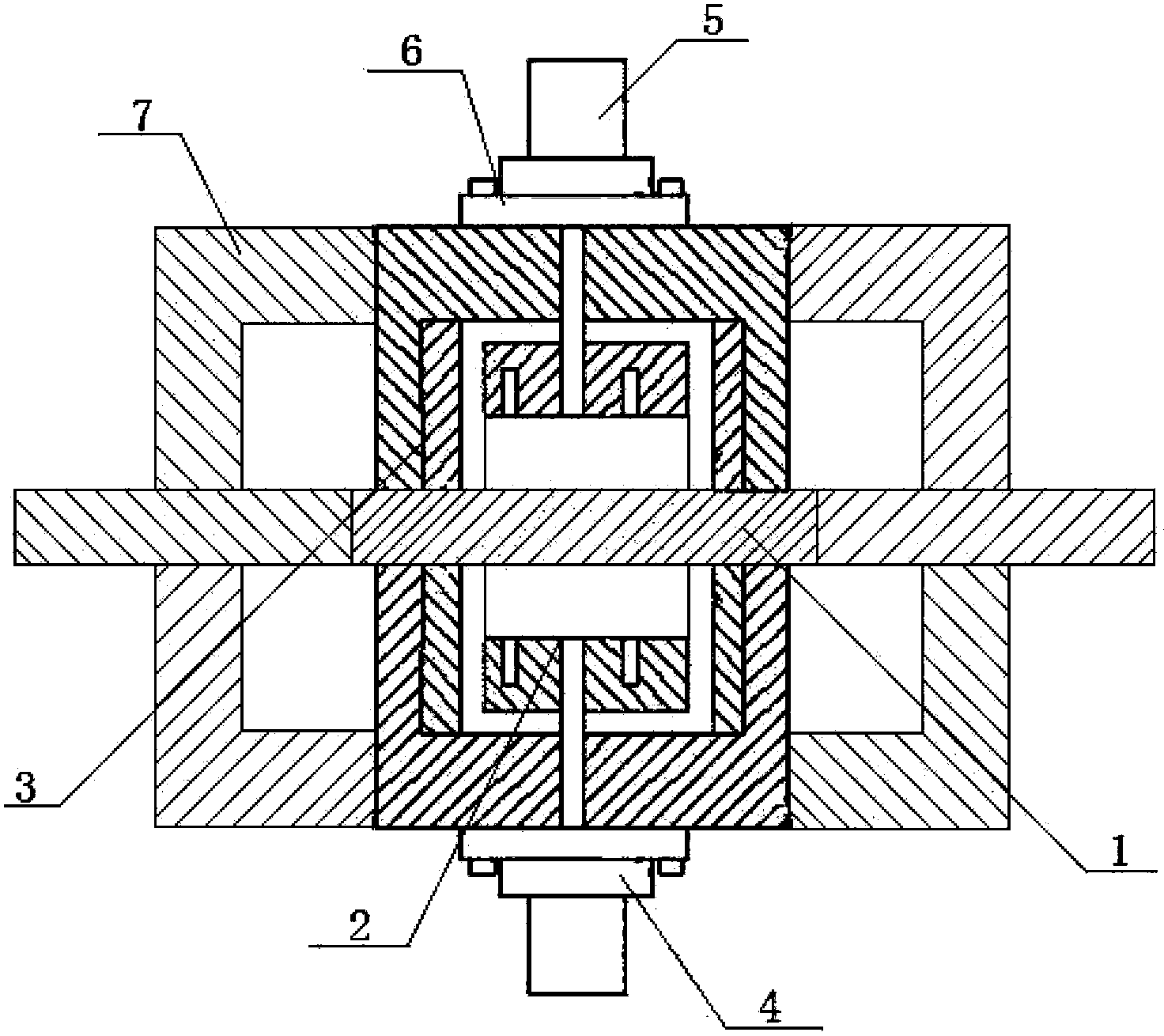 Guide rail mechanism for bidirectional power head of brick making machine