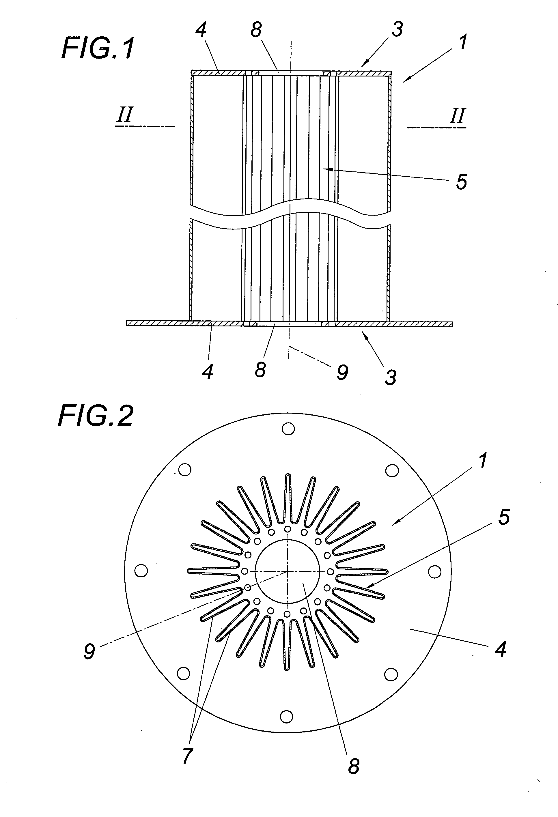 Heat exchanger for an annealing furnace for exchanging heat between two fluids