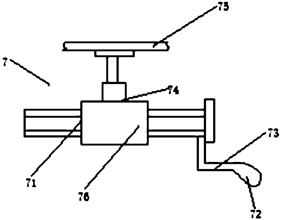 Soil-covering agricultural machine suitable for small land parcels and use method