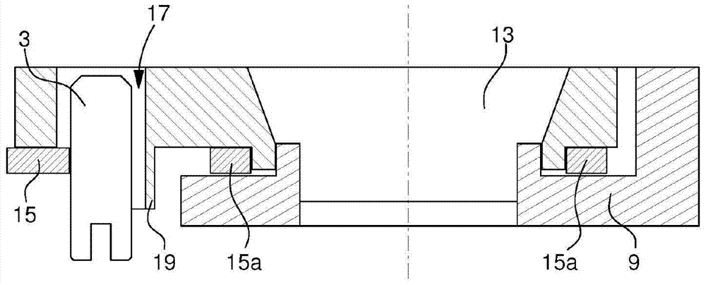 Mechanism for securing a balance spring stud to a balance bridge and sprung balance regulating device including such a mechanism