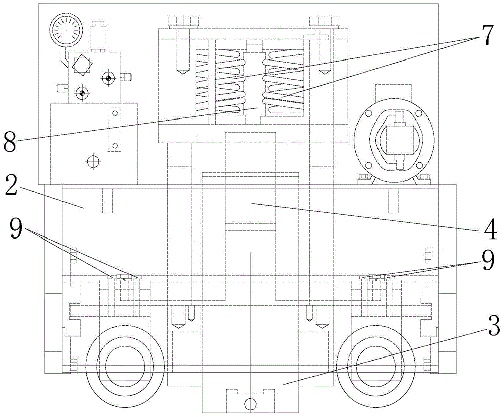 Rail clamp and track running mechanism