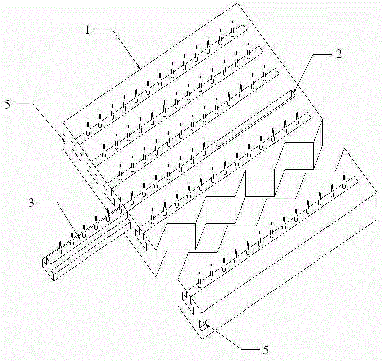 Needle plate convenient for replacement of carding needles