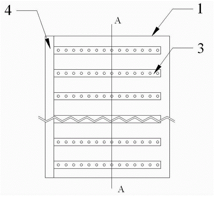 Needle plate convenient for replacement of carding needles