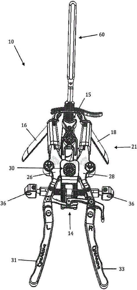 Retractor assembly