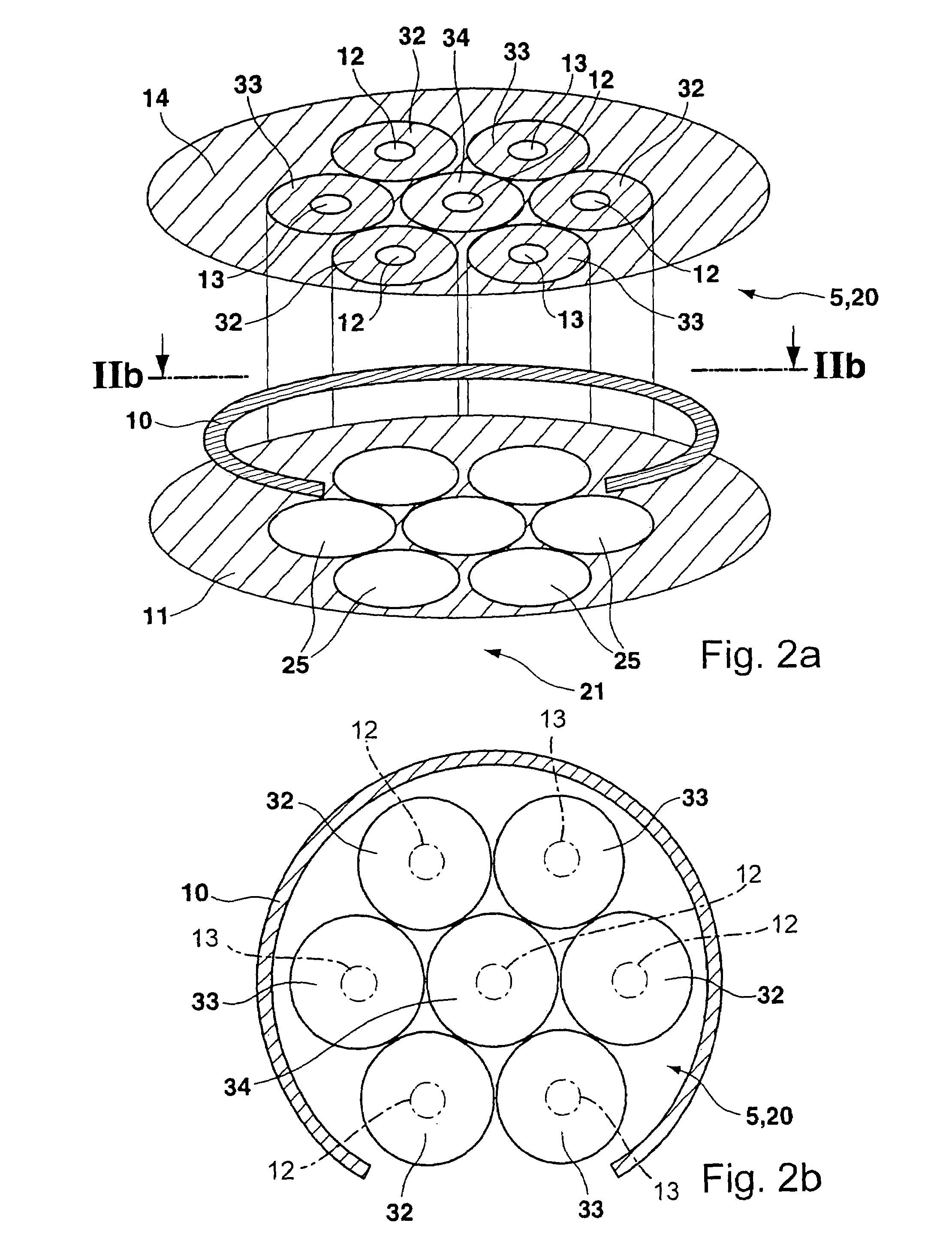 Device and method for anisotropic plasma etching of a substrate, a silicon body in particular