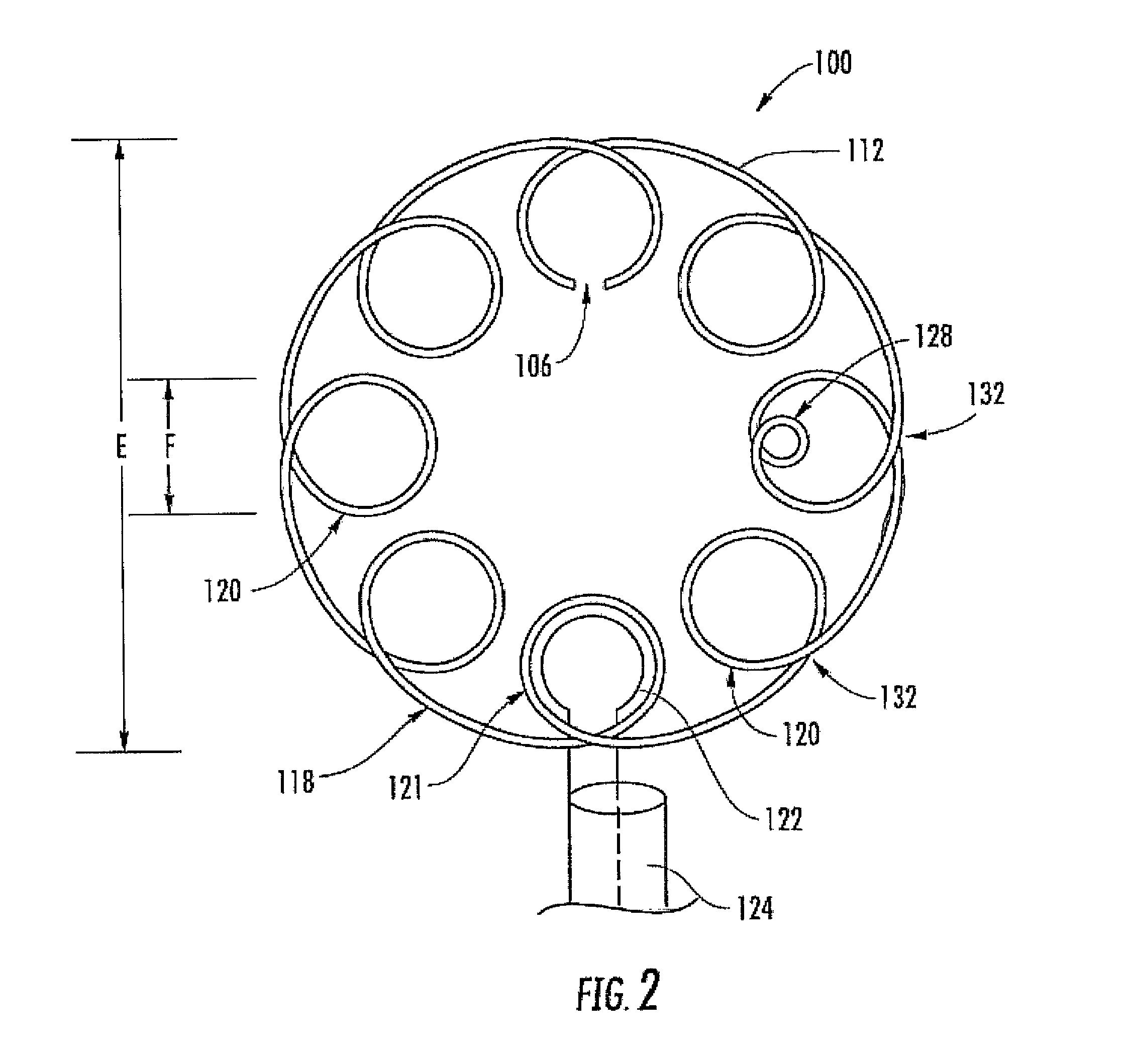 Planar communications antenna having an epicyclic structure and isotropic radiation, and associated methods