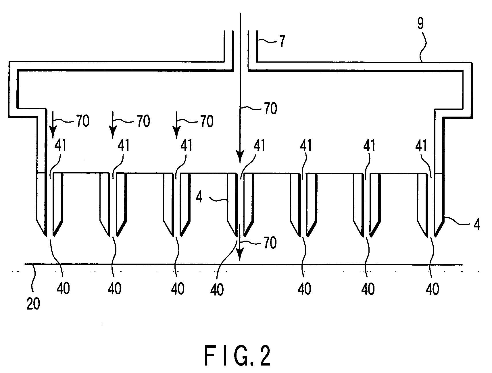 Apparatus for decomposing organic matter with radical treatment method using electric discharge