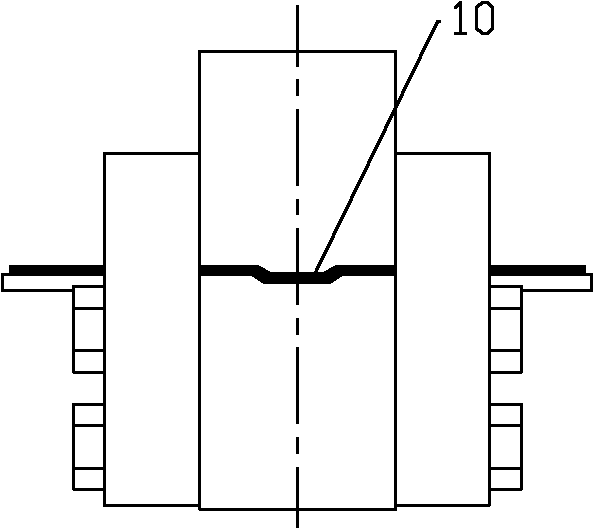 Multi-row joist type large-bushing baseplate molding method and mould