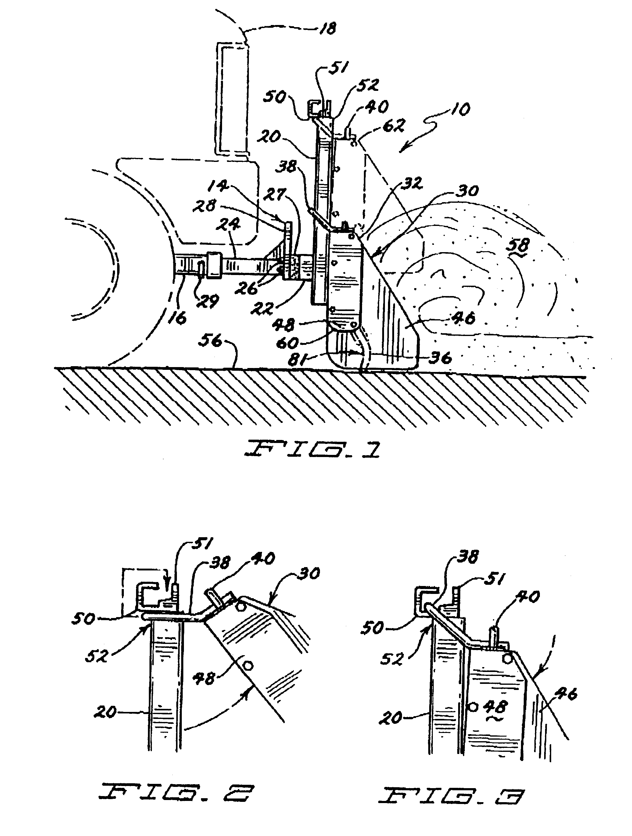 Snow plow having catch structure