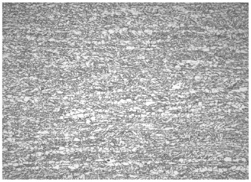 High-uniform longitudinal-and-transverse toughness wide-width steel plate and TMCP process production method thereof