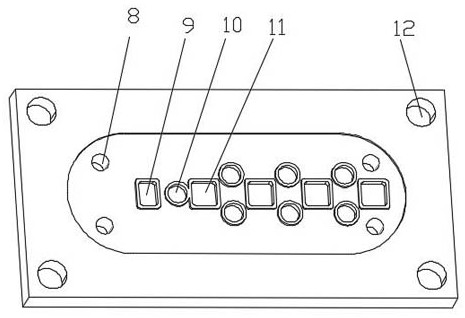 Flexible device packaging structure and packaging method