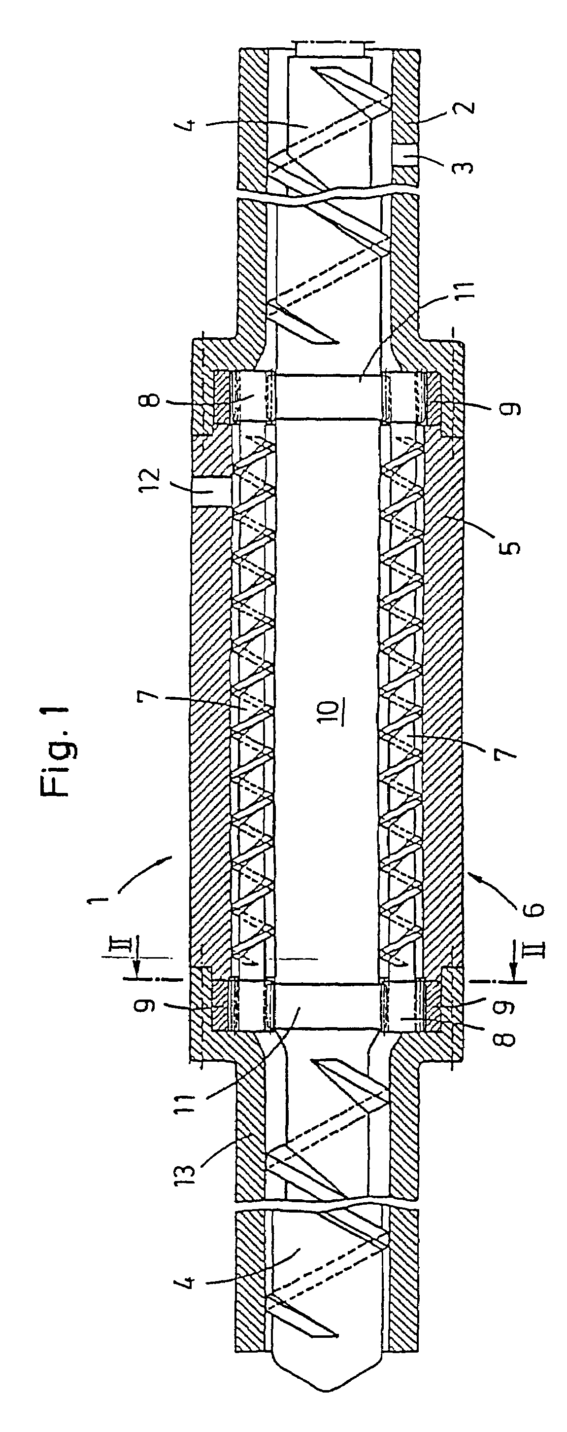 Extruder for producing molten plastic materials