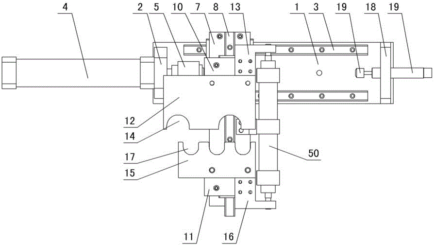 Two-way positioning plug-in preform holder push mechanism