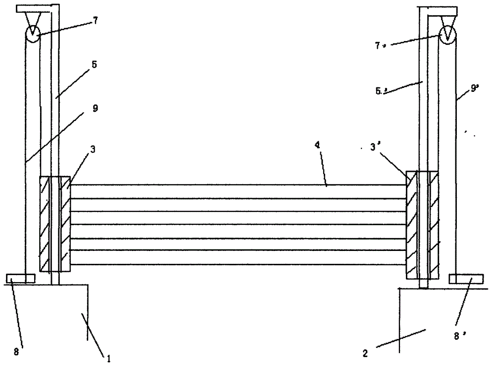 Winch-lifted automatic intercepting device for river floatage